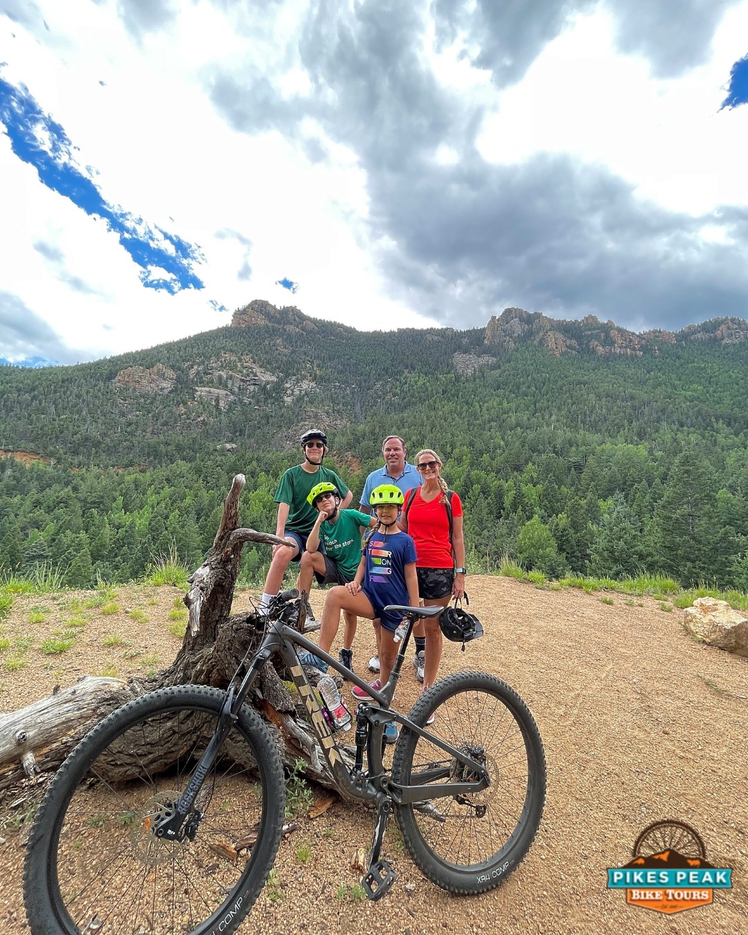 Happy family on CO Bike Tours guided tour Colorado Springs